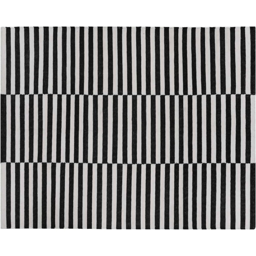 Zigby Hand-Woven Rug - Black / Ivory - 8' X 10'