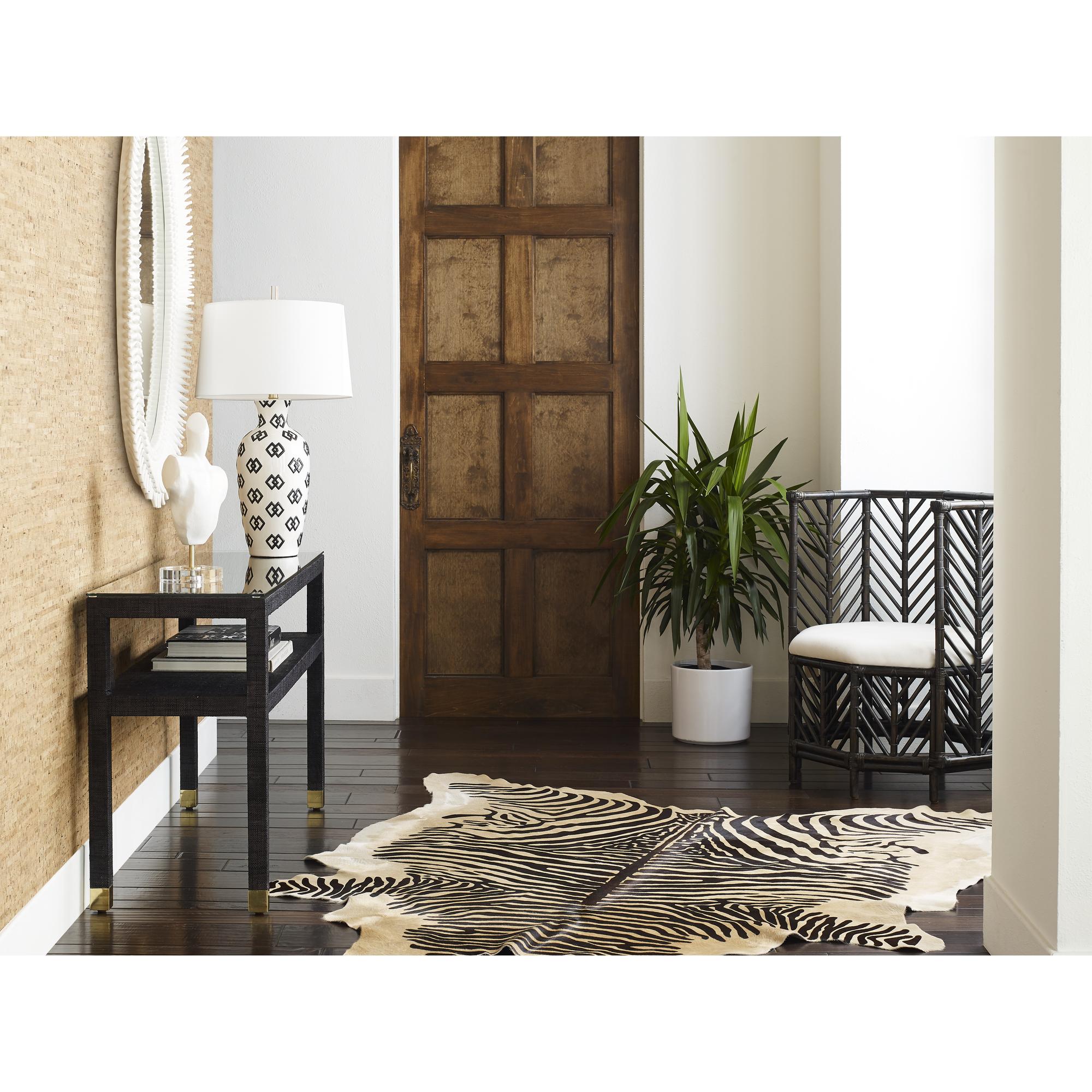 Linked In Lamp - Black 4 Linked In Lamp - Black - Image 4