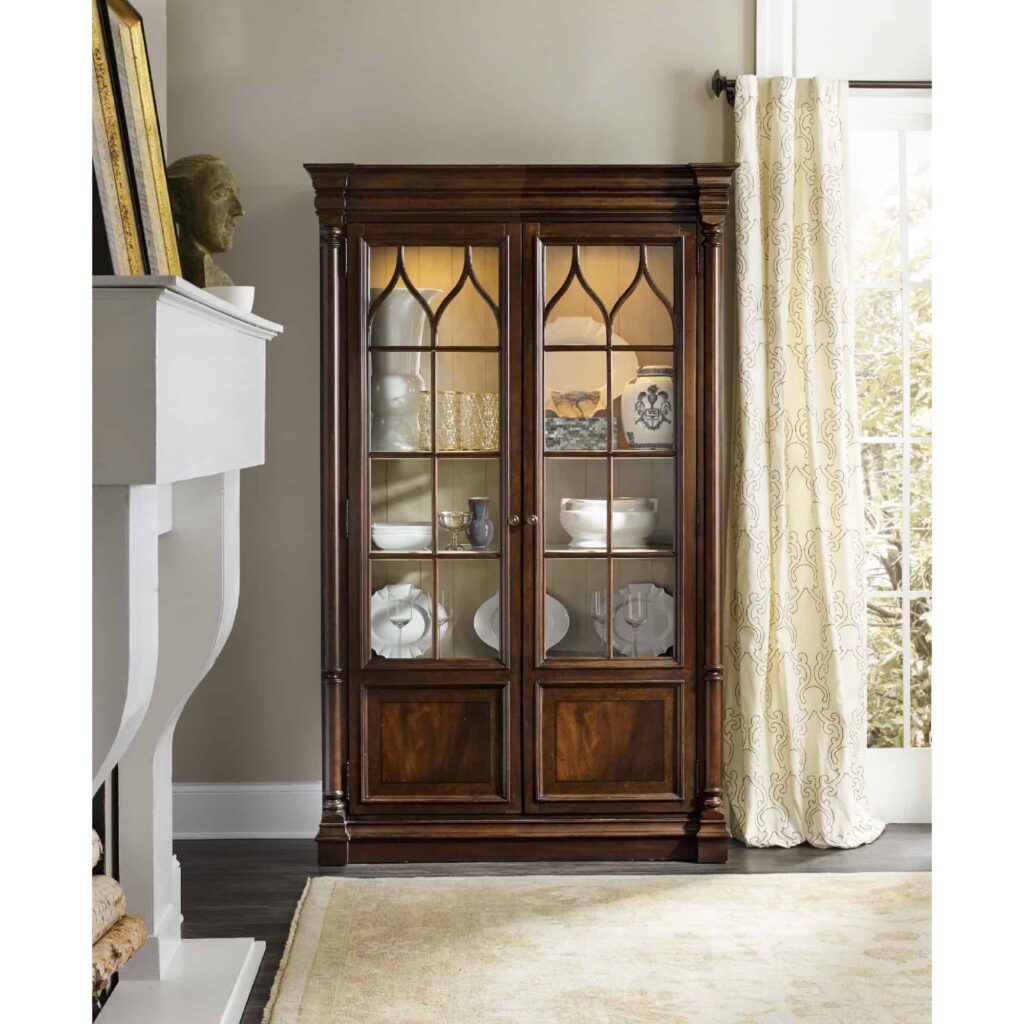 Leesburg Display Cabinet - Image 4