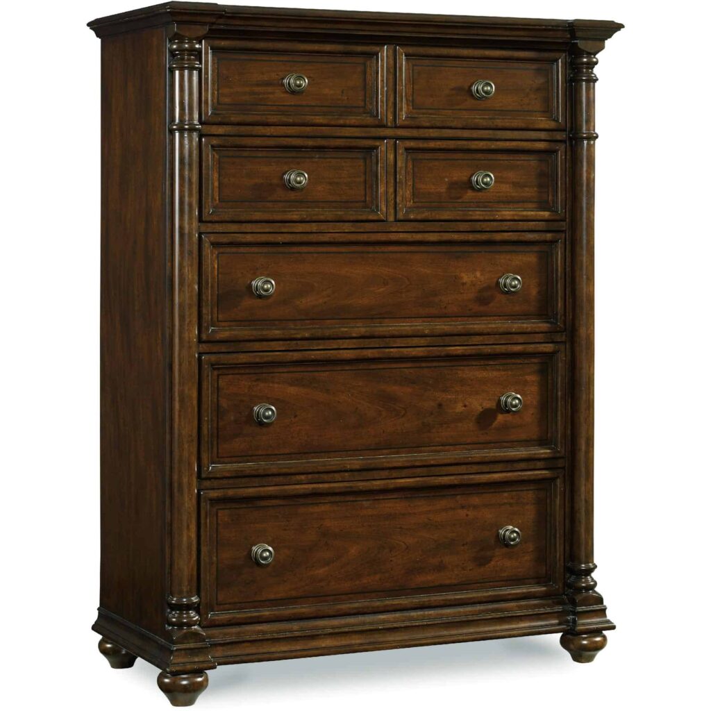 Leesburg Chest