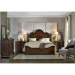 Leesburg Queen Poster Bed 8 Leesburg Queen Poster Bed 5381-90650 5381 90666room