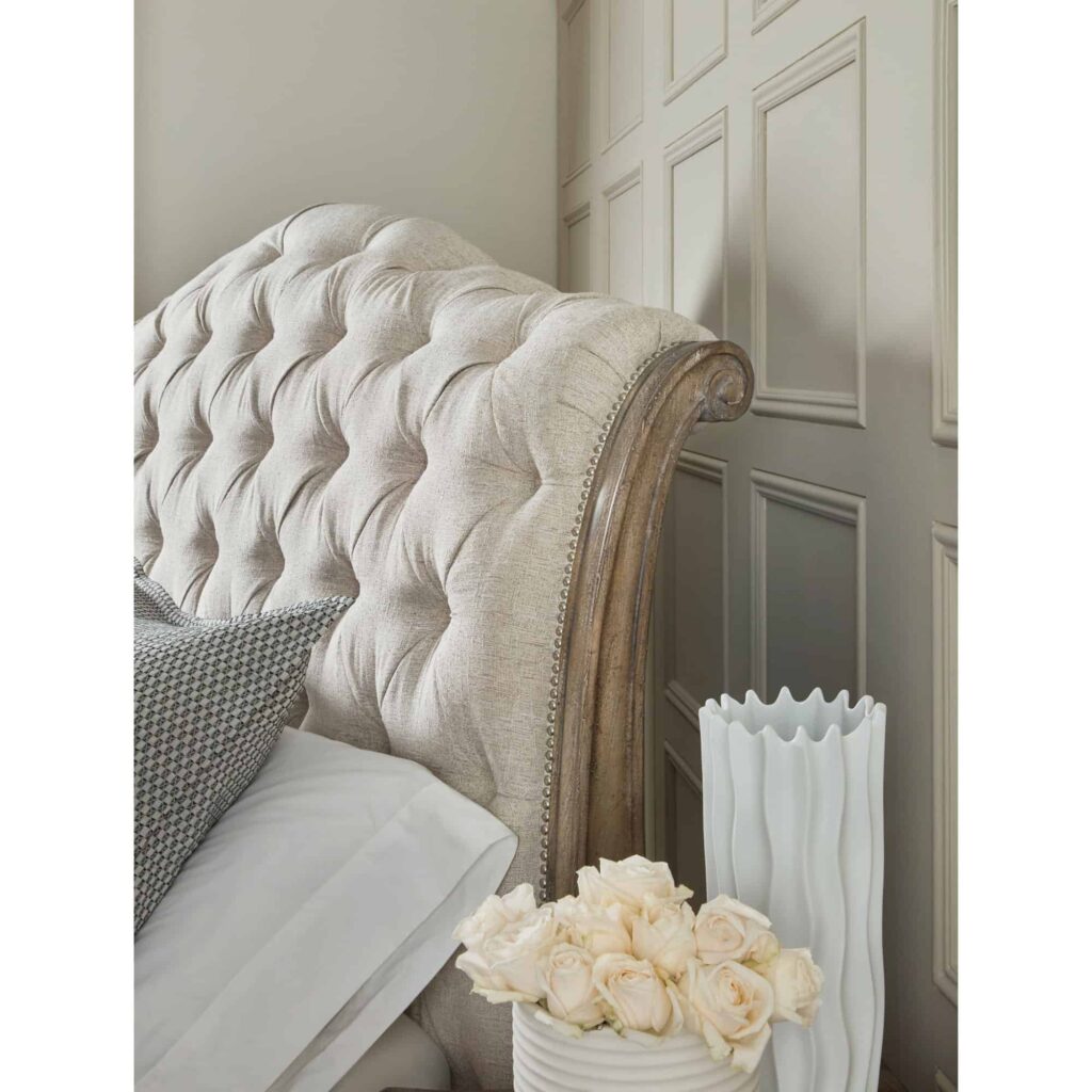 Castella King Tufted Bed - Image 4