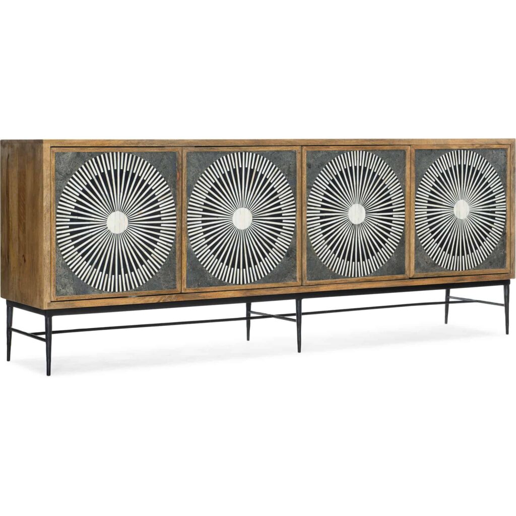 Commerce & Market Giovanni Entertainment Console