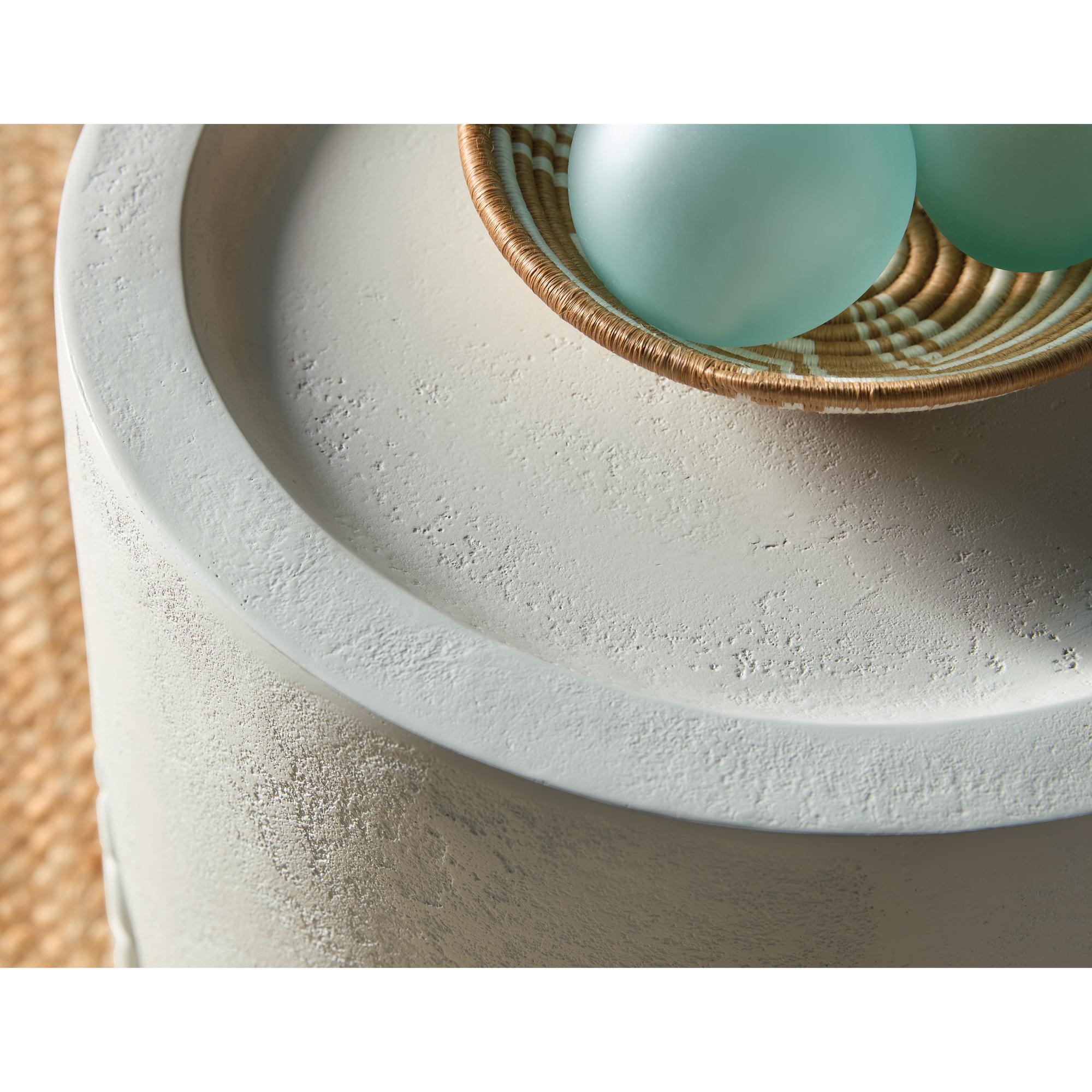 Commerce and Market Amelia Round End Table 4 Commerce and Market Amelia Round End Table - Image 4