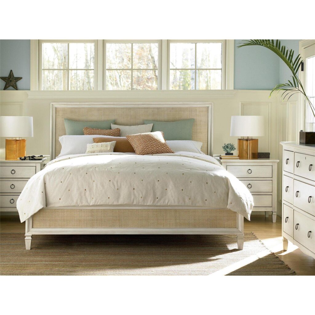 Summer Hill Woven Accent Queen Bed