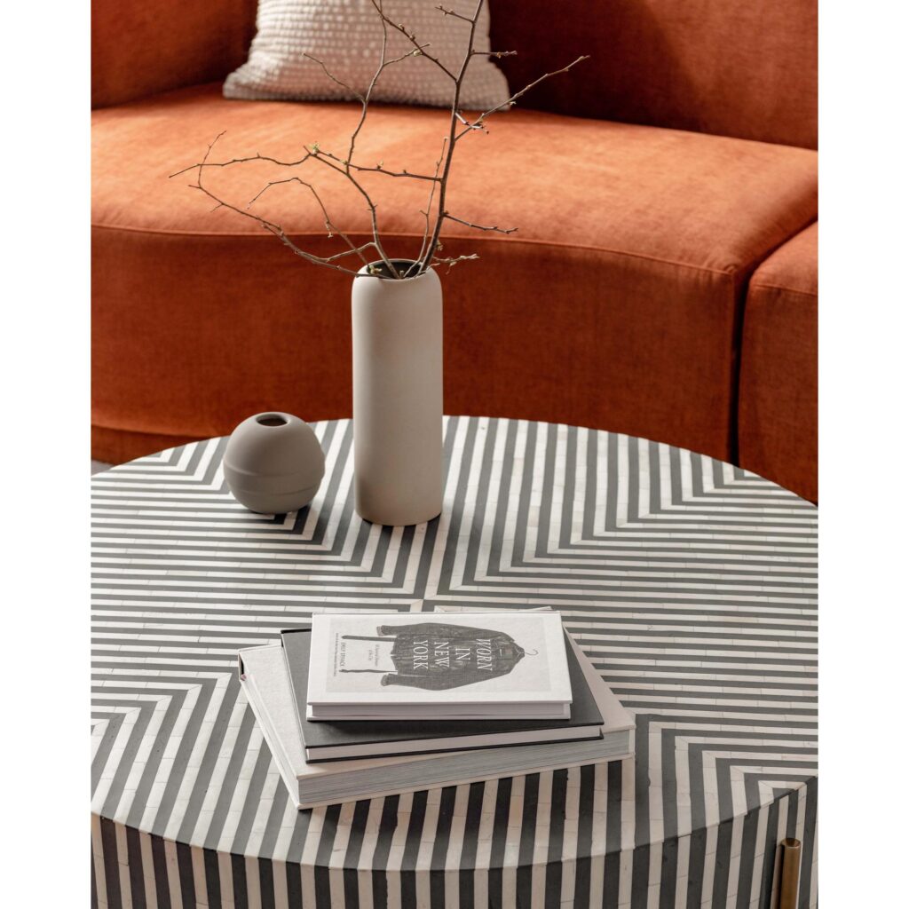 Chameau Small Coffee Table Black and White - Image 5