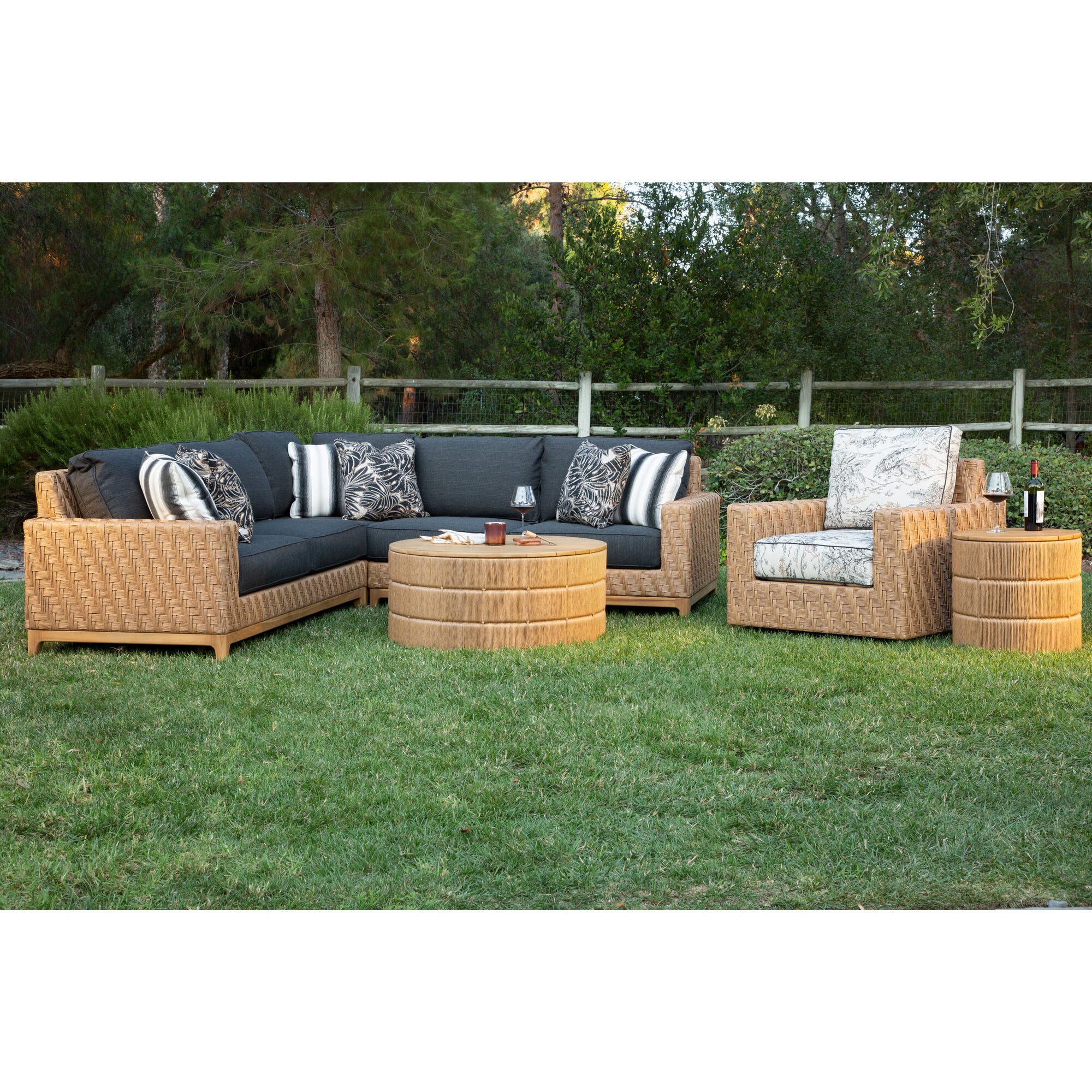 Avalon Wicker Storage End Table 9 Avalon Wicker Storage End Table - Image 9