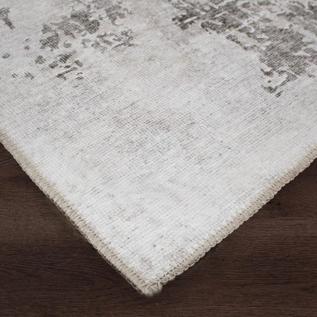 Chloe 5' x 7' Rug - Image 2